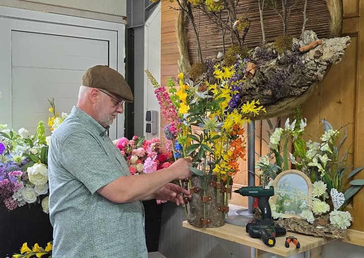 Anne Besems - Uitvaartondernemer en creatief kunstenaar